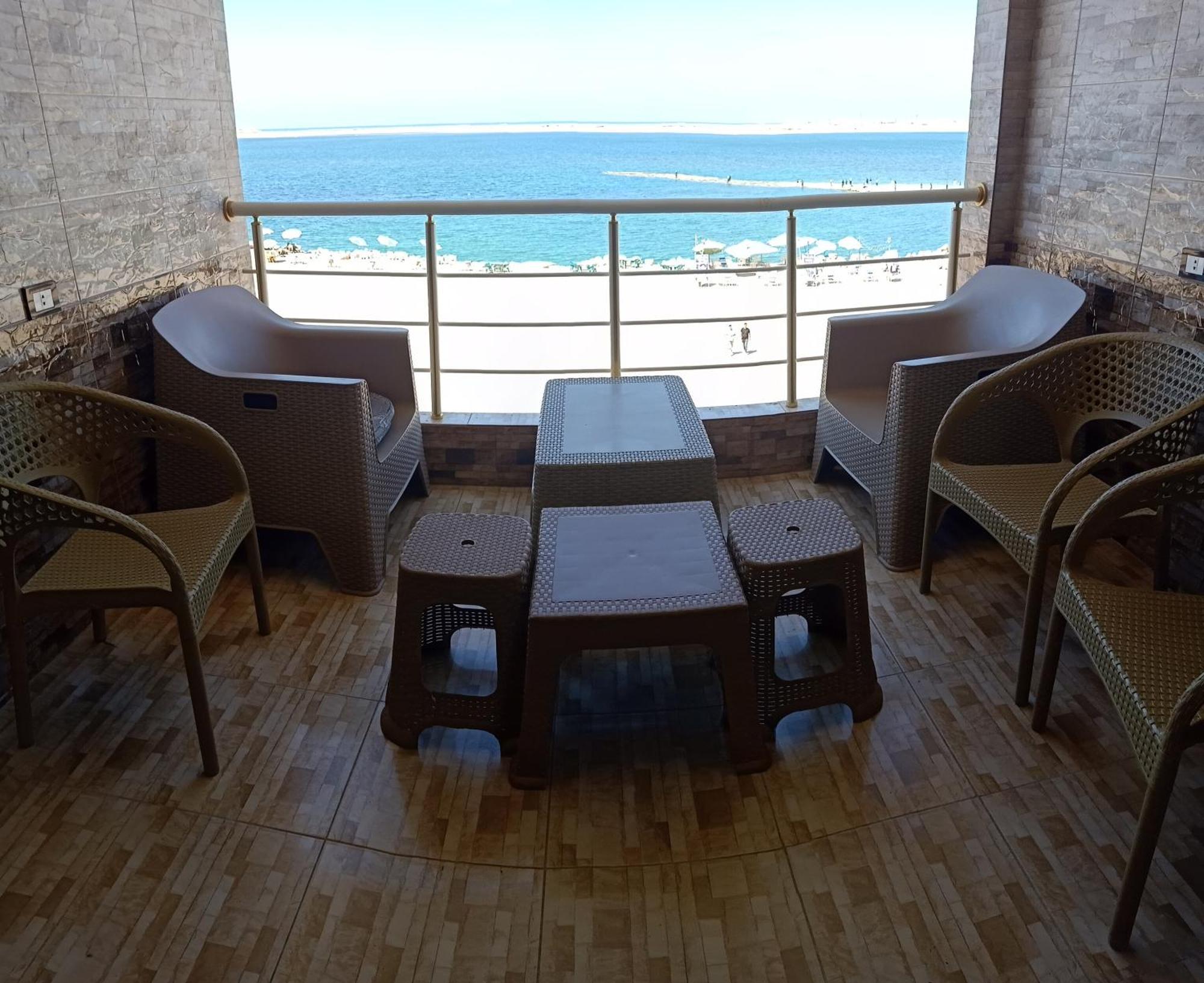 Furnished Apartment - Beach View "Nearest Beach 2 Minutes Walking" - Free Wifi- Abo Keer - Alexandria - Egypt Abu Qir ภายนอก รูปภาพ